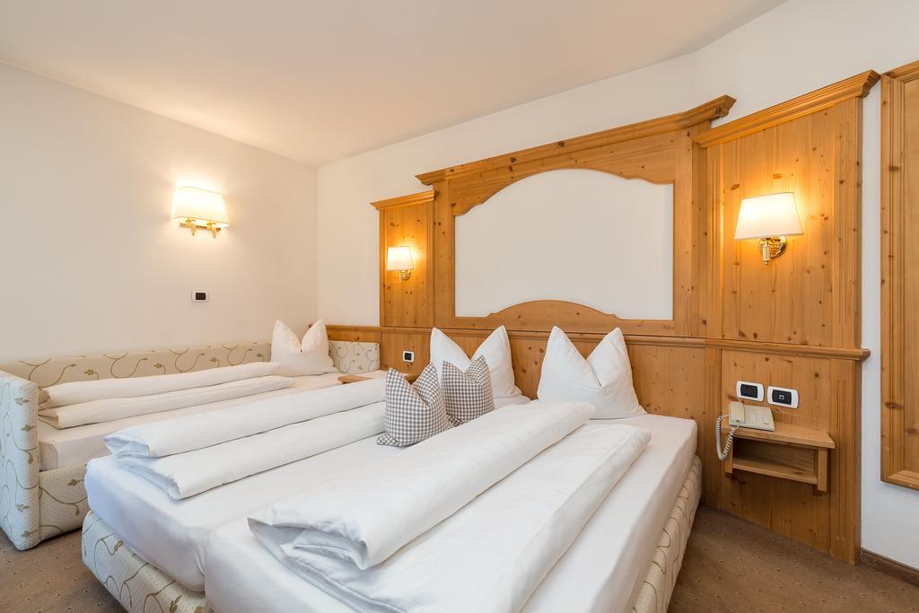 Hotel Bel Sit Corvara In Badia Luaran gambar