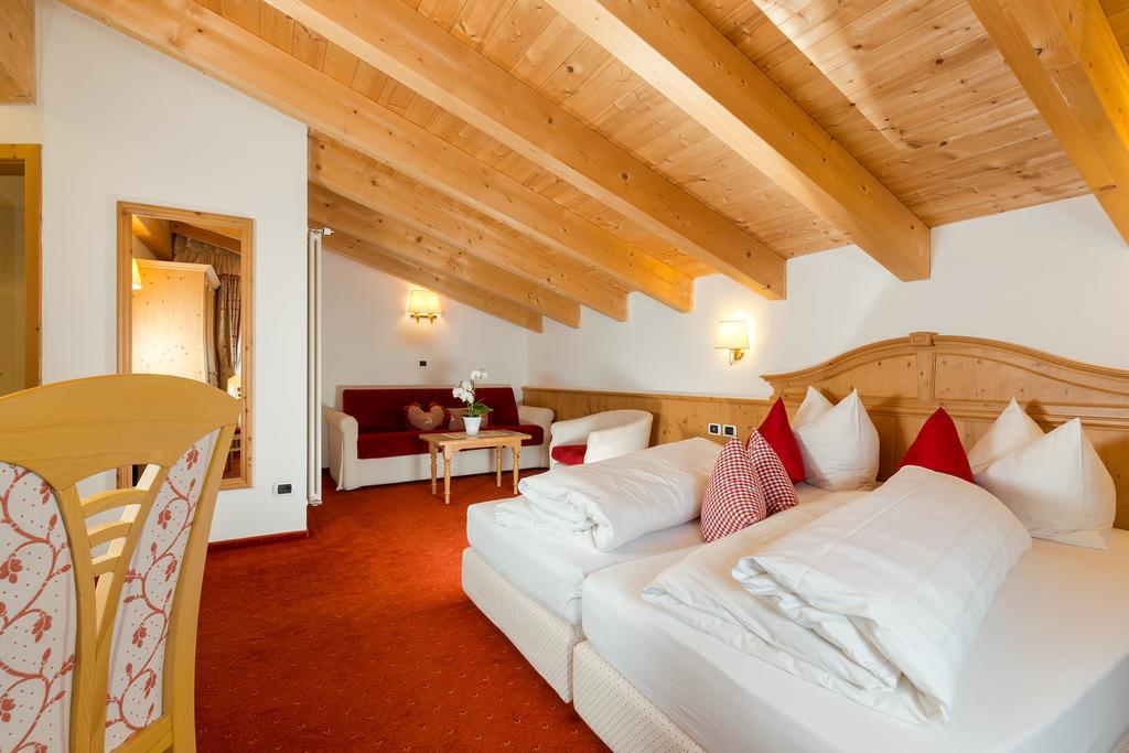 Hotel Bel Sit Corvara In Badia Luaran gambar